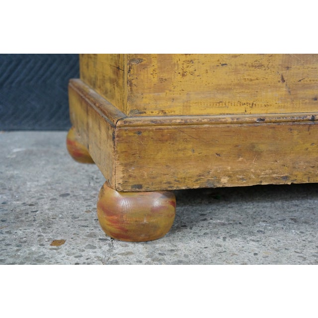 Primitive Antique Early American Painted Oak Blanket Trunk Chest Coffee Table For Sale - Image 12 of 18