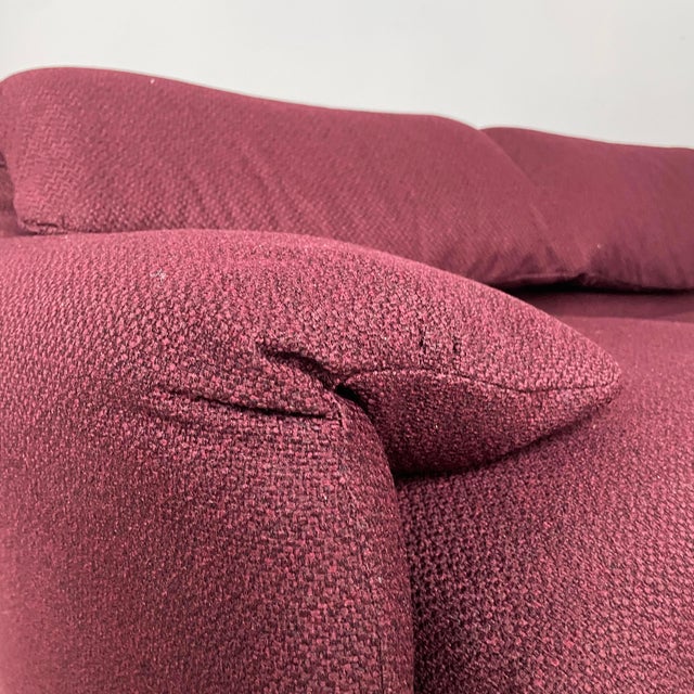 Maroon Italian Modern Burgundy Fabric Maralunga Sofa by Vico Magistretti for Cassina, 1970s For Sale - Image 8 of 14