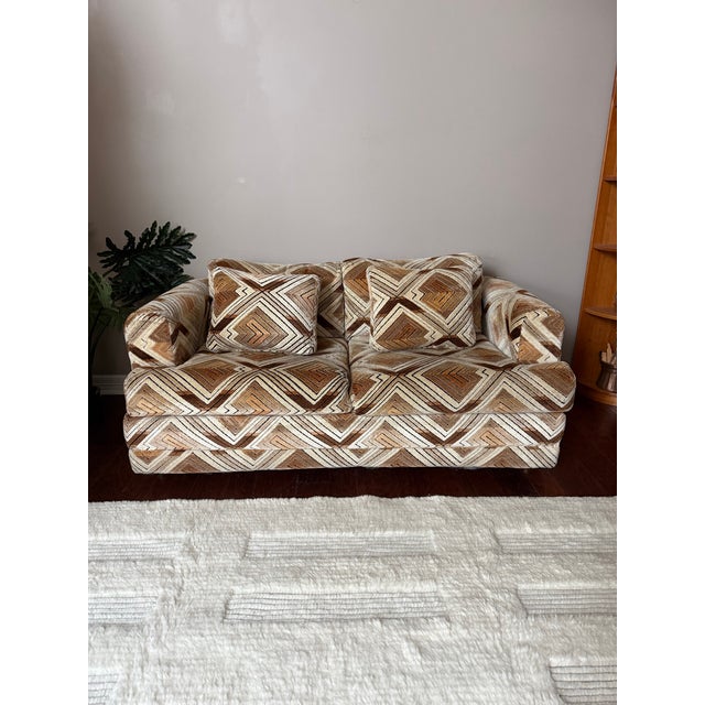 Jack Lenor Larsen Vintage 1970s Groovy Loveseat Sofa With Jack Lenor Larson Fabric For Sale - Image 4 of 12