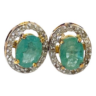 Bochic "Orient" Diamond & Emerald Stud Earrings Set In 18K Gold & Silver For Sale
