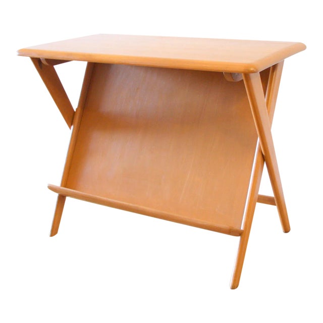 Mid Century Modern Table With Magazine Rack by Heywood Wakefield For Sale