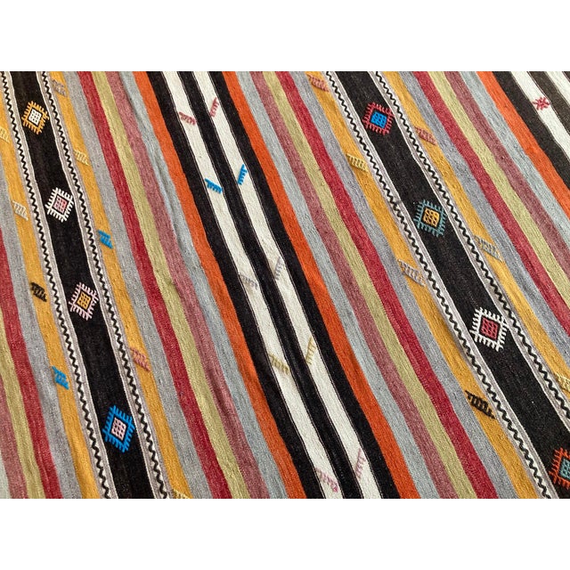 Vintage Anatolian Kilim Rug, 1960s For Sale - Image 11 of 16
