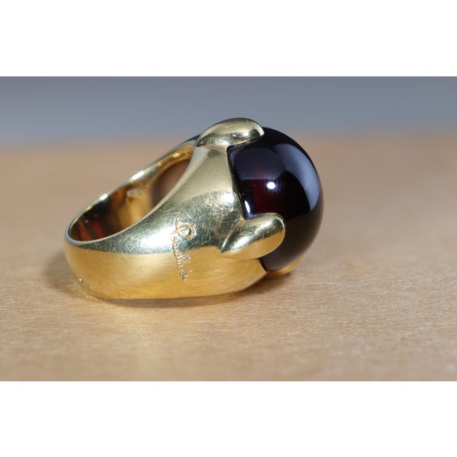 Brown Pomellato Hessonite Garnet Cabochon 18k Yellow Gold Vintage 1970s Ring, Size 6.5 For Sale - Image 8 of 9