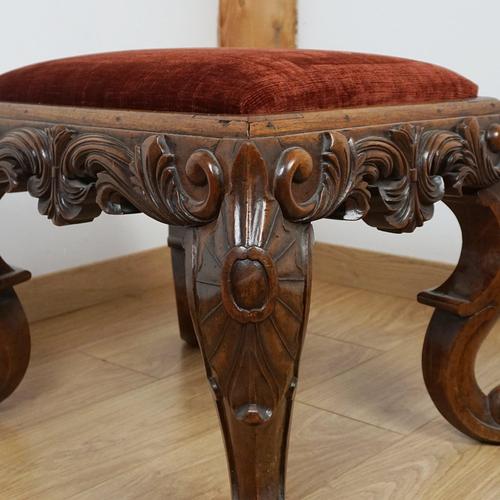 Mid-19th Century Stool in Walnut For Sale - Image 4 of 7