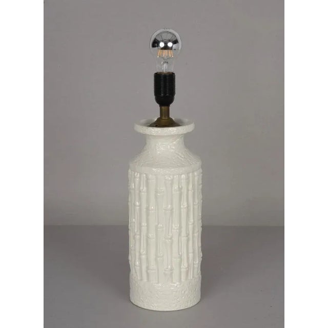 Mid-Century Italian White Ceramic & Faux Bamboo Table Lamp by Tommaso Barbi, 1970s For Sale - Image 10 of 17