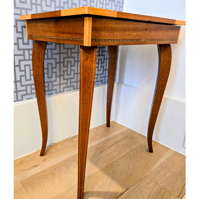 Vintage Reuge Italian Marquetry Music Box Side Table – Non‑Functional Movement For Sale In Dallas - Image 6 of 13
