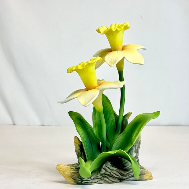 Vintage Home is pleased to present this gorgeous Yellow Daffodil Decorative Object. The porcelain home accent is in the...