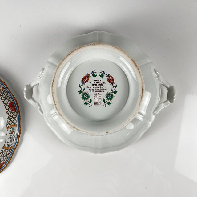 Round Rouen Sainfoin Model Soup Tureen from Gien, 1990 For Sale - Image 13 of 17