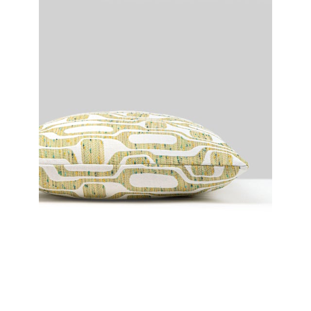 This happy and chic cotton blend takes inspiration from iconic 60s style. Offered in 6 mod-like hues, Telly makes a...