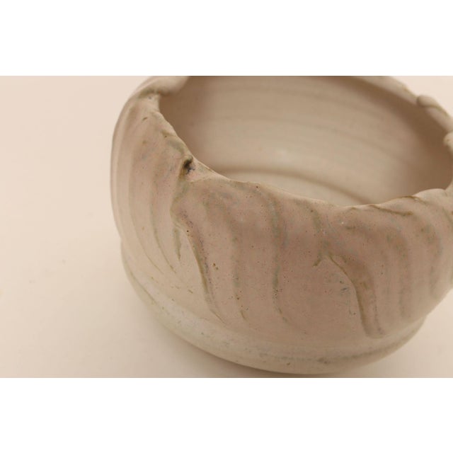 Vintage Pink Matte Glazed Incised Ceramic Vase / Planter by Deanna Nichols For Sale - Image 12 of 15