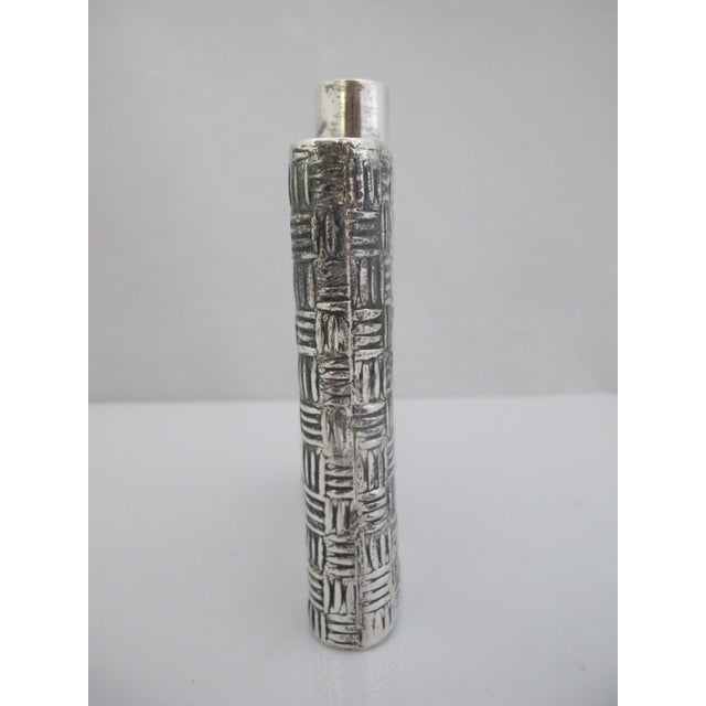 1940s Mexican Sterling Silver Heavily Textured Basket Weave Hip Flask For Sale - Image 5 of 11