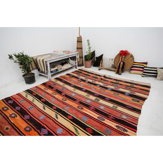 Vintage Kilim Striped Rug-6′8″ × 11′8″ For Sale In Los Angeles - Image 6 of 7