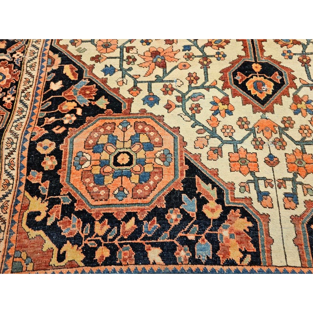 19th Century Persian Farahan Sarouk Rug, Hand-Knotted Wool, Floral Medallion Pattern, Ivory & Blue, 5x7 For Sale - Image 14 of 17