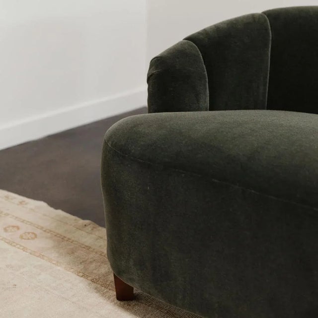 Modern 21st-Century Channeled Loveseat For Sale - Image 3 of 5