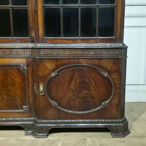Gillows Carved Mahogany Library Bookcase For Sale - Image 11 of 18