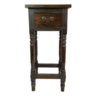 1970s Vintage Arts & Crafts Farmhouse Federal Pine Drinks Table After Ethan Allen Old Tavern For Sale