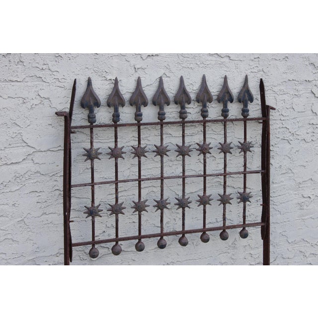 Antique Cast Iron Garden Fence Section With Spear Finials And Star Motif For Sale - Image 11 of 18