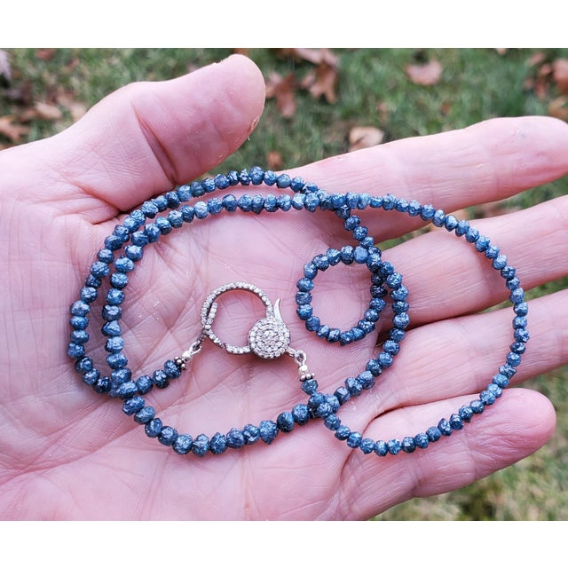 Blue Sparkling Raw Diamond Nugget Beaded Necklace Diamond Clasp For Sale - Image 4 of 11