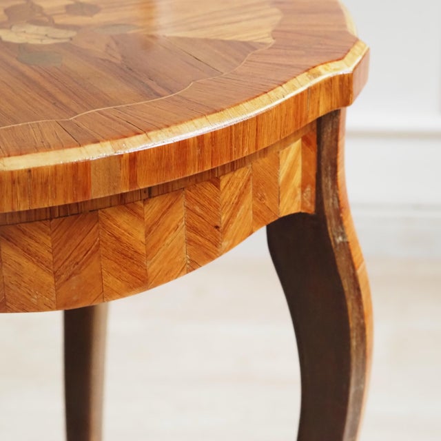 Inlaid Guéridon Side Table with Floral Marquetry, 1900 For Sale - Image 6 of 12