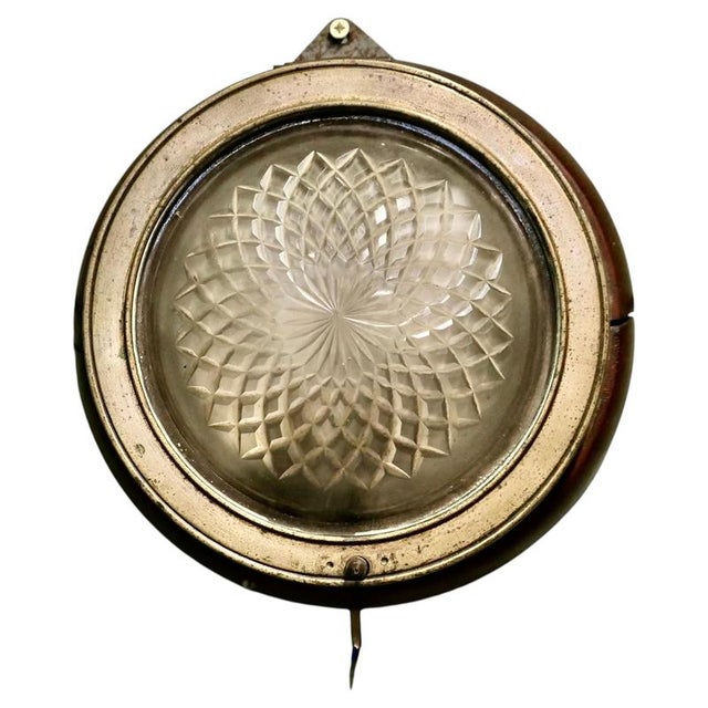 Gold Nautical Style Wall Light in Teak and Brass, 1930s For Sale - Image 8 of 8