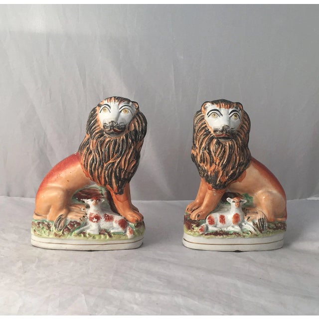Staffordshire 19th Century English Staffordshire Lions with Lambs - a Pair For Sale - Image 4 of 11