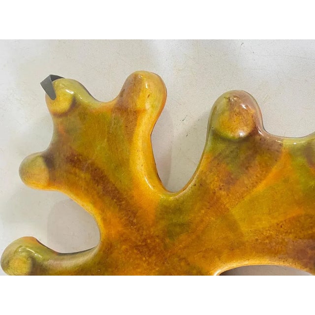 Cross Wall Decoration in Yellow and Green Ceramic, 20th Century For Sale - Image 4 of 10