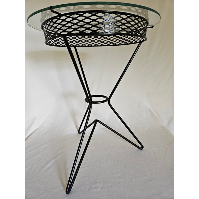 Mid-Century Modern MCM Atomic Tripod Hairpin Wrought Iron and Glass Side Table Tempestini, Attributed For Sale - Image 3 of 5