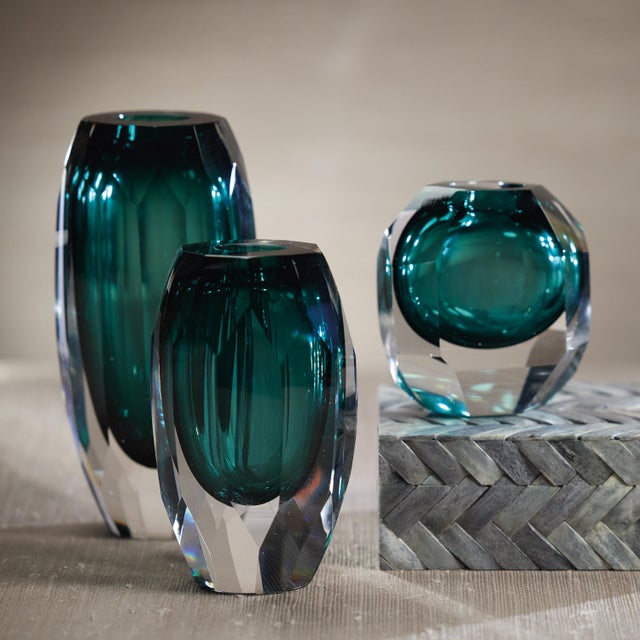 Contemporary Albi Emerald Cut Glass Vase, 6.5" For Sale - Image 3 of 4