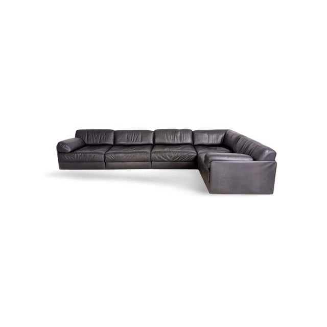 We are offering a beautiful five-piece designer sofa from the traditional Swiss manufacturer de Sede for sale. The piece...