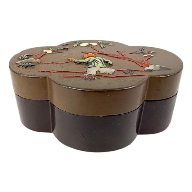 Antique Chinese Begonia-Shaped Black Lacquer Trinket Box With Hardstone Inlay, Circa 1920s For Sale