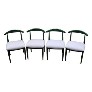 Vintage Scandinavian Designed Wishbone Chairs With Linen Upholstery- Set of 4 For Sale