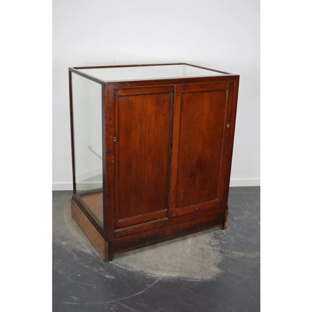 Antique Victorian Mahogany Shop Display Cabinet For Sale - Image 4 of 18