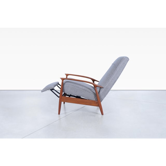 1950s 1950s Vintage Walnut Reclining Lounge Chair by Milo Baughman for Thayer Coggin For Sale - Image 5 of 11
