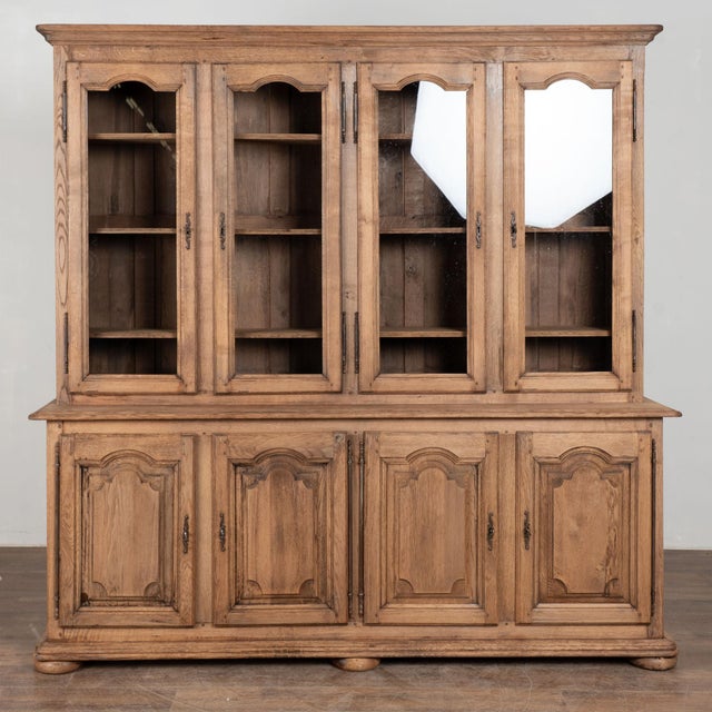 French Provincial Large 20th Century French Bleached Oak Bookcase Display Cabinet For Sale - Image 3 of 10