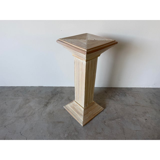 1980s Vintage Pencil Reed Rattan Pedestal Plant Stand – Coastal Organic Style For Sale In Miami - Image 6 of 11