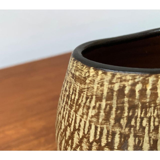 Beige West German Pottery Vase by Rudolf Christmann for Dümler & Breiden, 1960s For Sale - Image 8 of 15