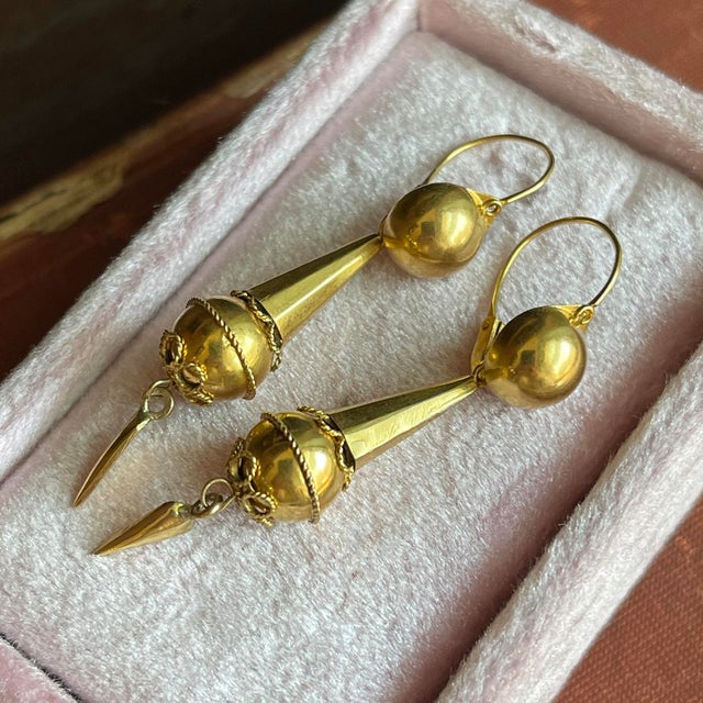 Late 19th Century Gold Etruscan Revival Night and Day Earrings - 2 Pieces For Sale In Madison - Image 6 of 10