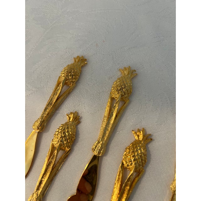 1960s 24k Plated Pineapple Appetizer Spreaders, S/6 For Sale - Image 4 of 4