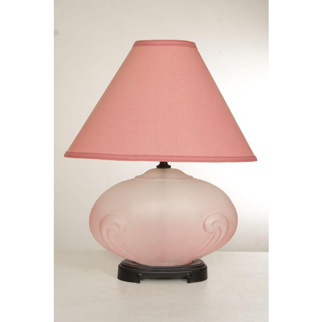High Quality Vintage Pink Glass Table Lamp Mounted on Mounted Base