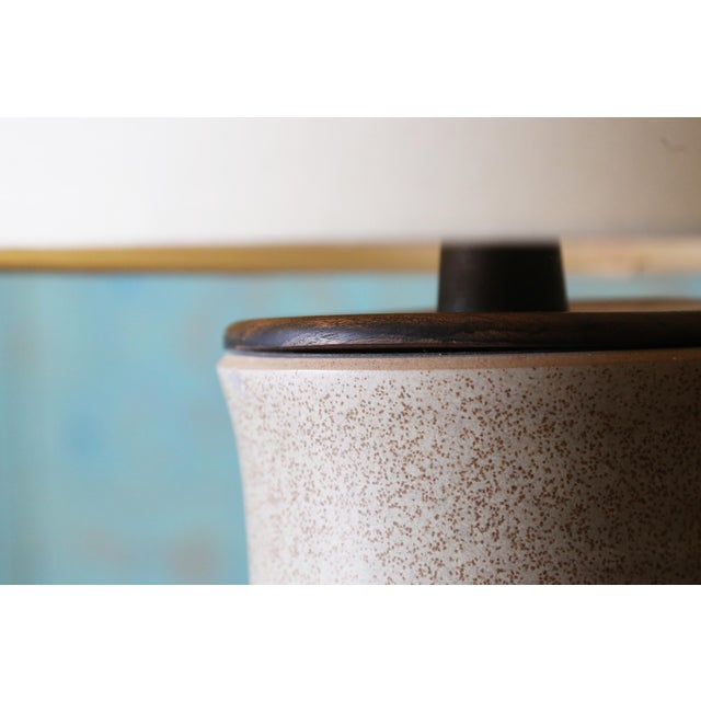Gray 1960s Gordon and Jane Martz M221 Lamp for Marshall Studios Light Gray Brown Specks Bamboo For Sale - Image 8 of 13