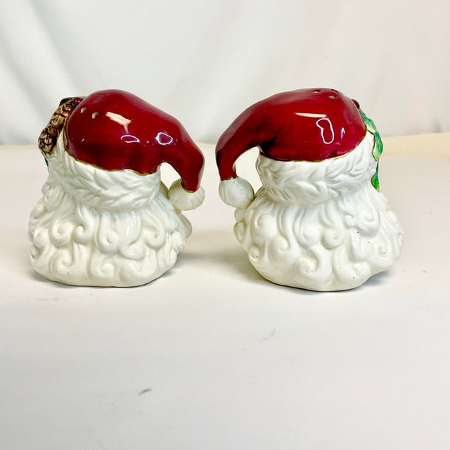 1980s 1980s Americana Boho Chic Majolica Fitz & Floyd Santa Salt & Pepper Shakers - A Pair, Christmas For Sale - Image 5 of 9