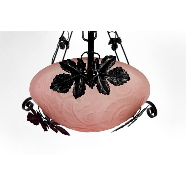Suspension Light in Wrought Iron with Vine Decoration & Pressed-Molded Pink Glass Bowl with Geometric Floral Patterns, France, 1930 For Sale - Image 4 of 12