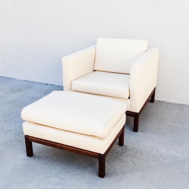 Restored Mid Century Modern Knoll Style Leather Club Chair & Ottoman For Sale - Image 11 of 12