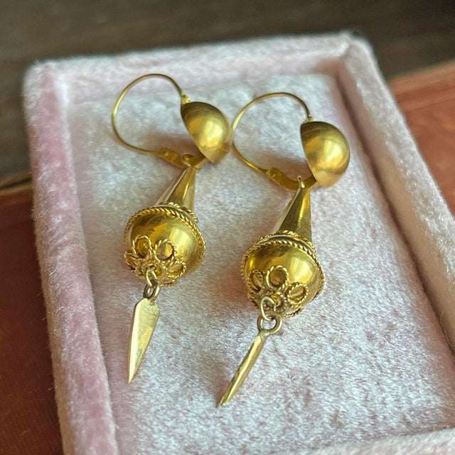 Late 19th Century Late 19th Century Gold Etruscan Revival Night and Day Earrings - 2 Pieces For Sale - Image 5 of 10