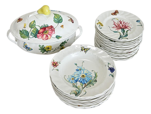Vintage 28-Piece Set of Villeroy & Boch Porcelain in Bouquet Pattern