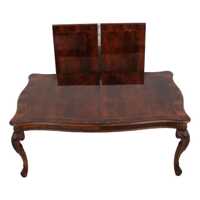 Henredon Georgian Style Mahogany Dining Room Table For Sale
