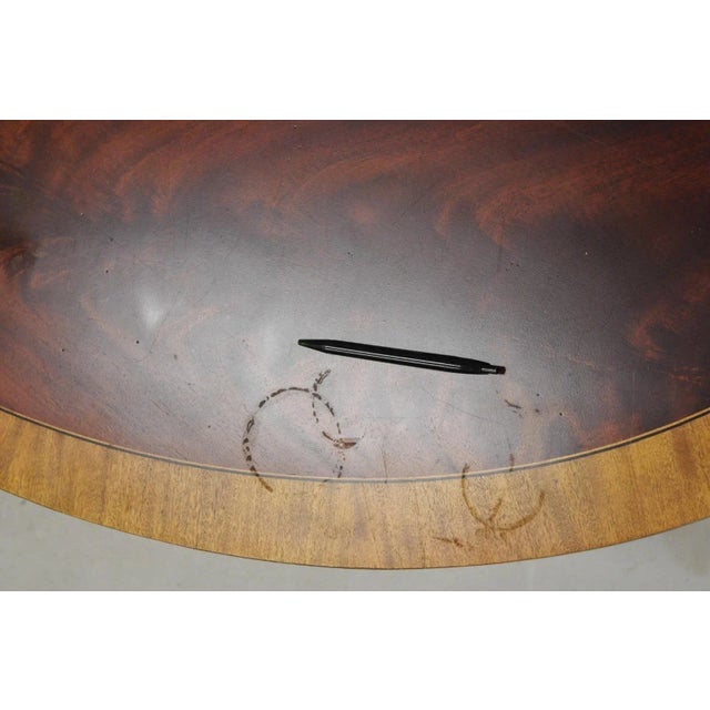 Brown Late 20th Century Ethan Allen Newport Collection Banded Mahogany Oval Duncan Phyfe Coffee Table For Sale - Image 8 of 10