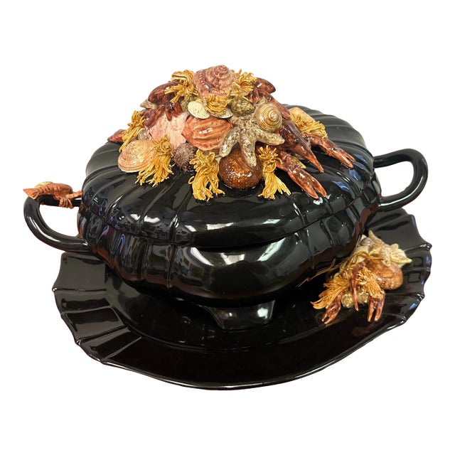 Majolica Trompe-L'œil Ceramic Shellfish Serving Dish With Platter Set- 2 Pieces For Sale