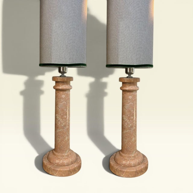 Pair of lamps in antique pink marble - origin Italy. These are two solid marble columns of Italian origin, preserved in...