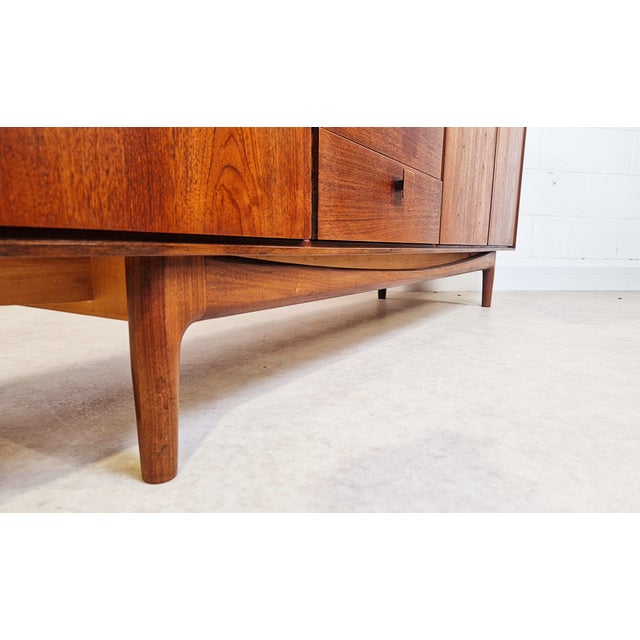 1970s Model 4060 Credenza by Ib Køfod-Larsen for G Plan, 1960s For Sale - Image 5 of 14